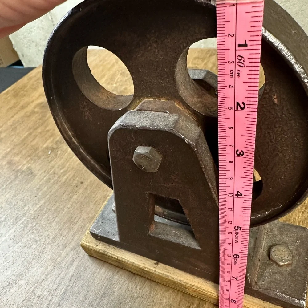 Vintage Industrial Metal Pulley - Picture 8 of 8